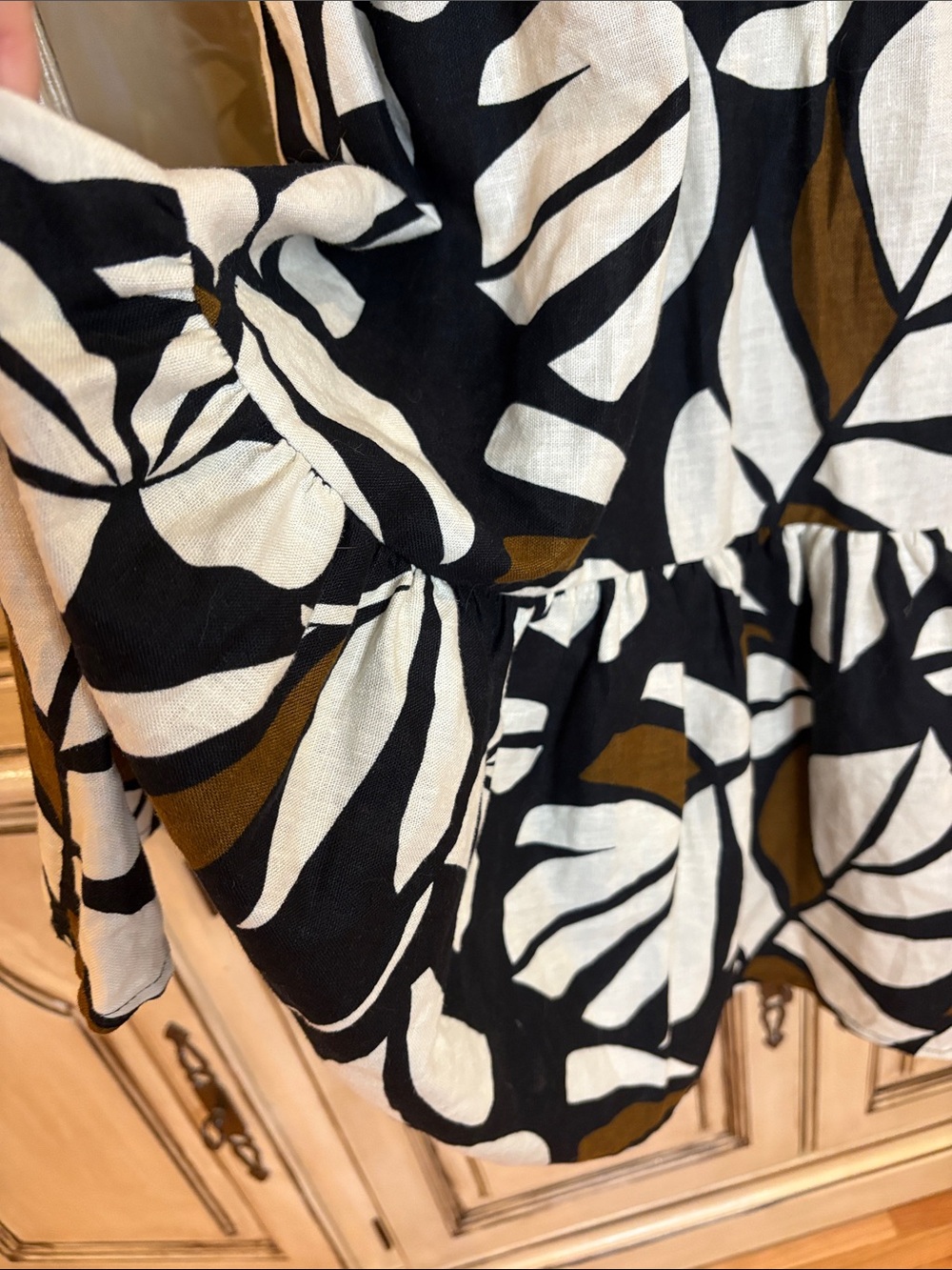 NWT Tabitha Brown Linen-Blend Maxi Dress in Black, Brown, and White - Picture 9 of 12